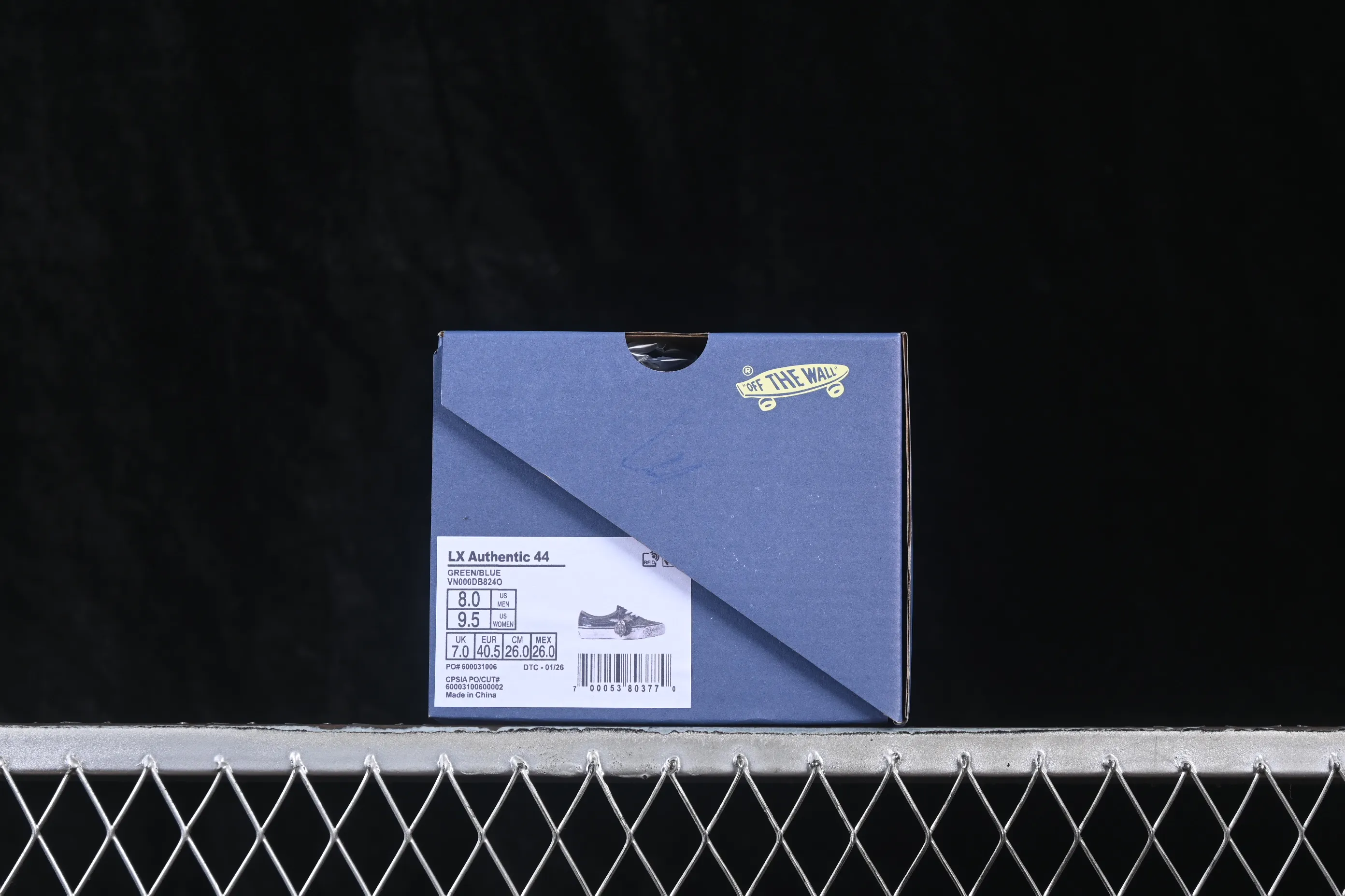 All categories Vans Vans series Vans Low Vans low-top Vans Authentic 44 Vans high-end branch low-top casual skateboard shoes VN000DB824O